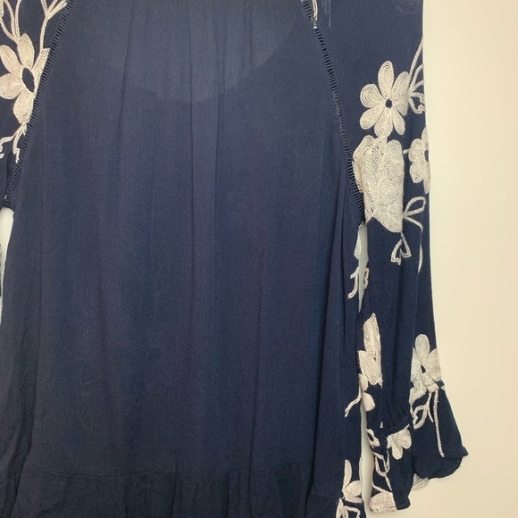 Forgotten Grace Floral Embroidered Peplum Top Sm - Picture 10 of 14